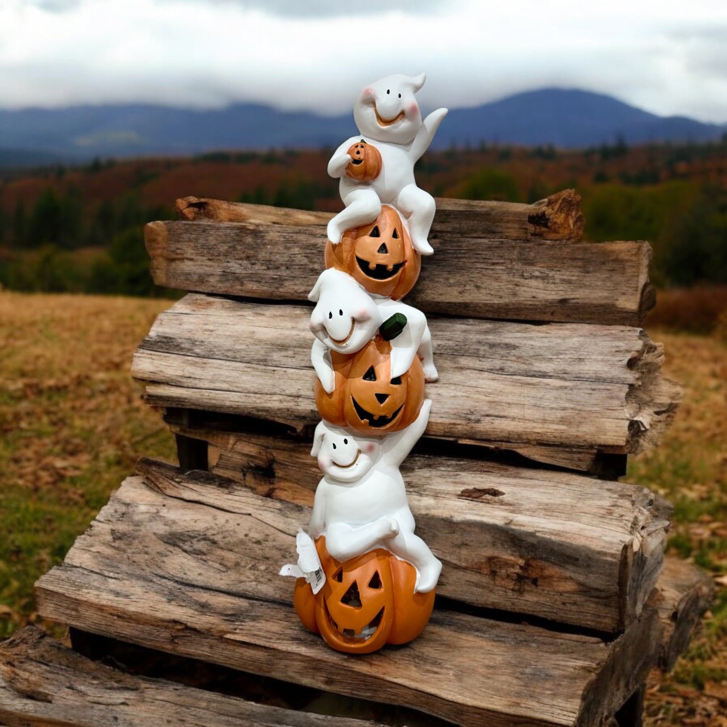 Totem fantasmas y calabazas